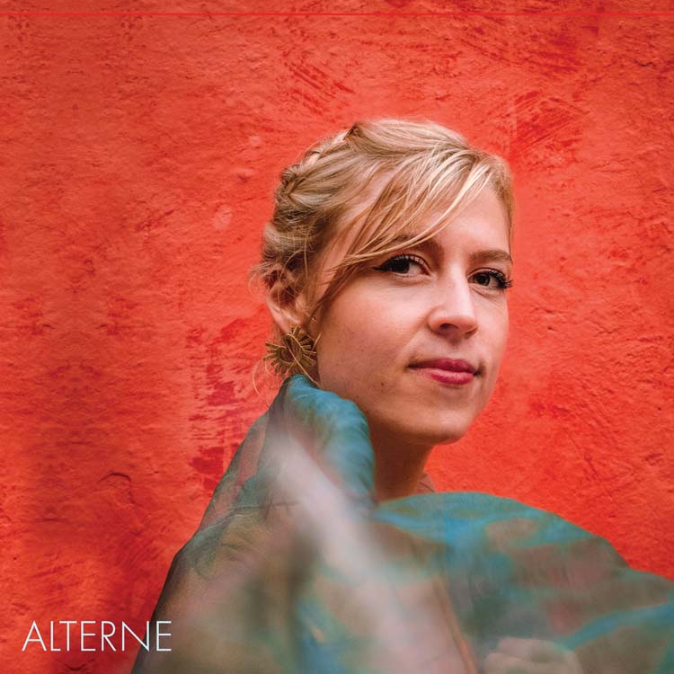 Alterne – Alterne album cover. A photo of band leader Ida Marie Jessen.
