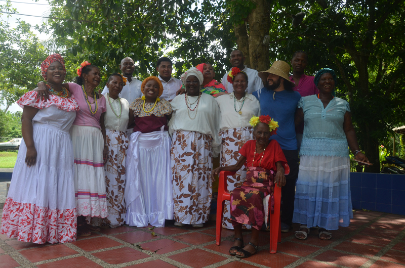 Voces del Bullerengue wearing traditional clothes