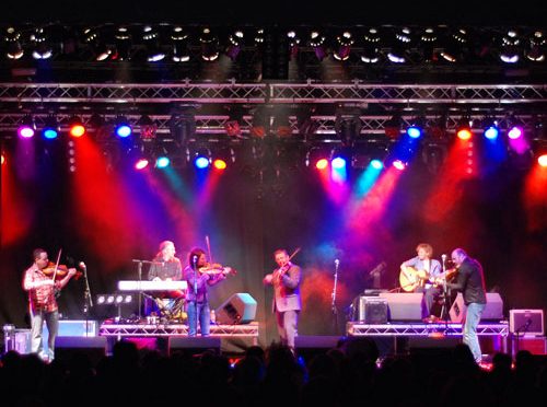 Blazin’ Fiddles playing live