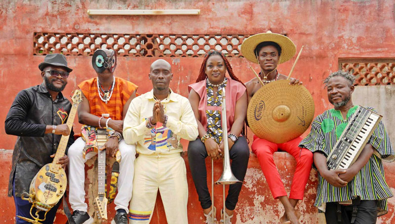 Dogo du Togo - Photo by Wilfried Good Eyes. Band photo.