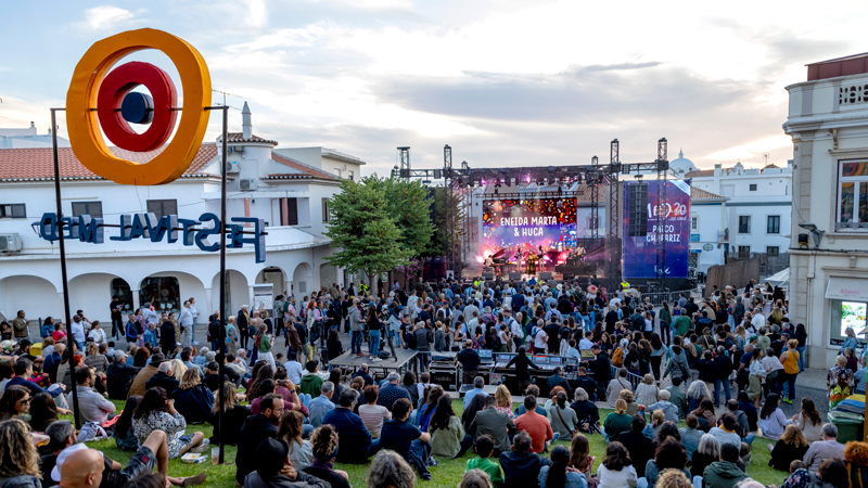 Eneida Marta live at Festival - Photo courtesy of Festival MED. Audience shot.