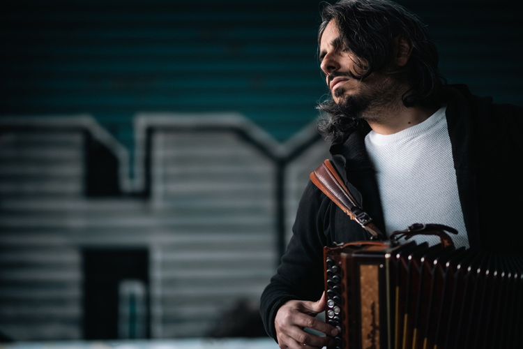 Giuliano Gabriele playing the accordion - Photo by Lorenzo Albanese
