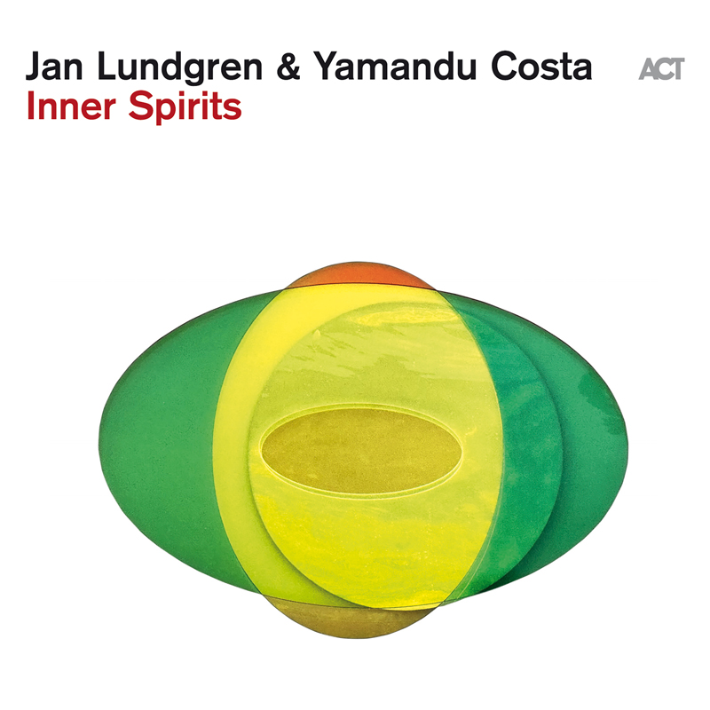 Jan Lundgren & Yamandu Costa - Inner Spirits cover artwork. Two spheric designsmeeting each other in green and yellow colors.