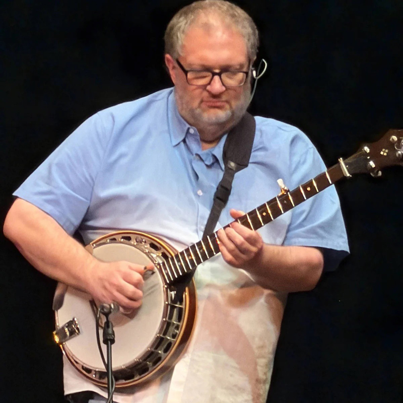 Jody King playing banjo