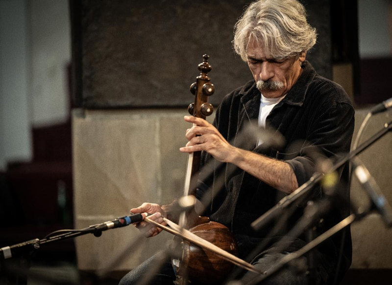 Kayhan Kalhor playing kamancha © Liudmilla Jefferies for Morgenland Festival Osnabrueck