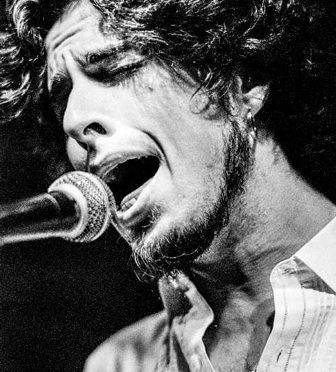 Kiki Morente singing