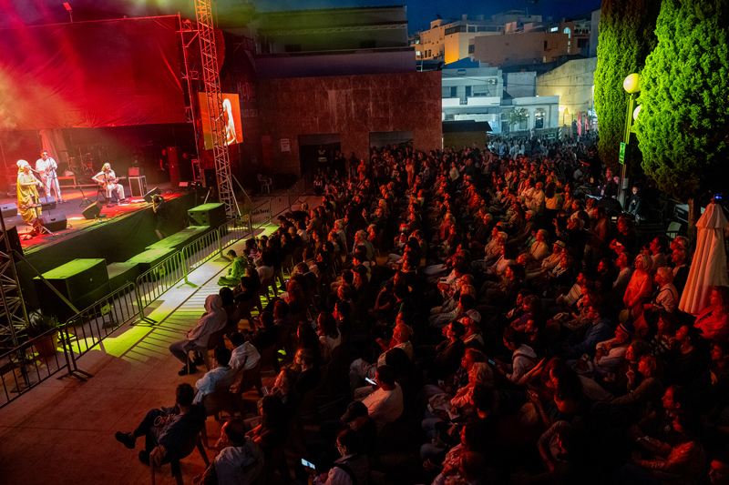 Audience at Oum's concert performing live at Festival MED 2024 - Photo courtesy of Festival MED