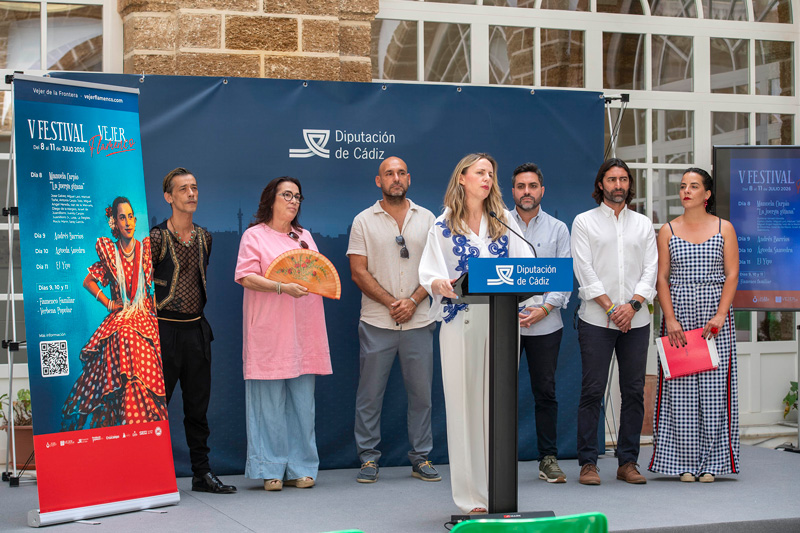 Vejer Flamenco 2026 presentation. Two women and four men next to the festival poster.