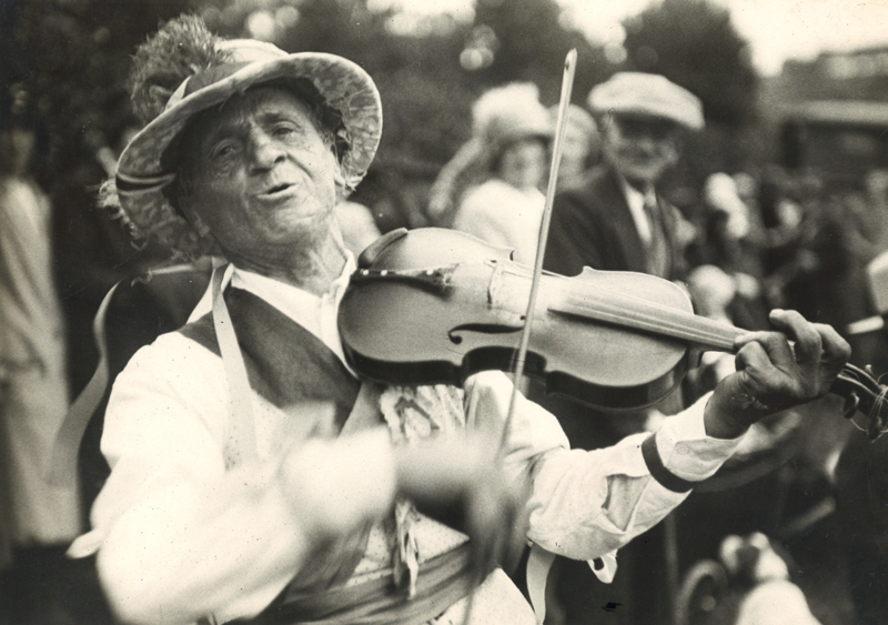 Sam Bennet playing fiddle - Photo from The James Madison Carpenter Collection, Archive of Folk Culture, American Folklife Center, Library of Congress, AFC 1972/001 Photo 036. Reproduced with permission.