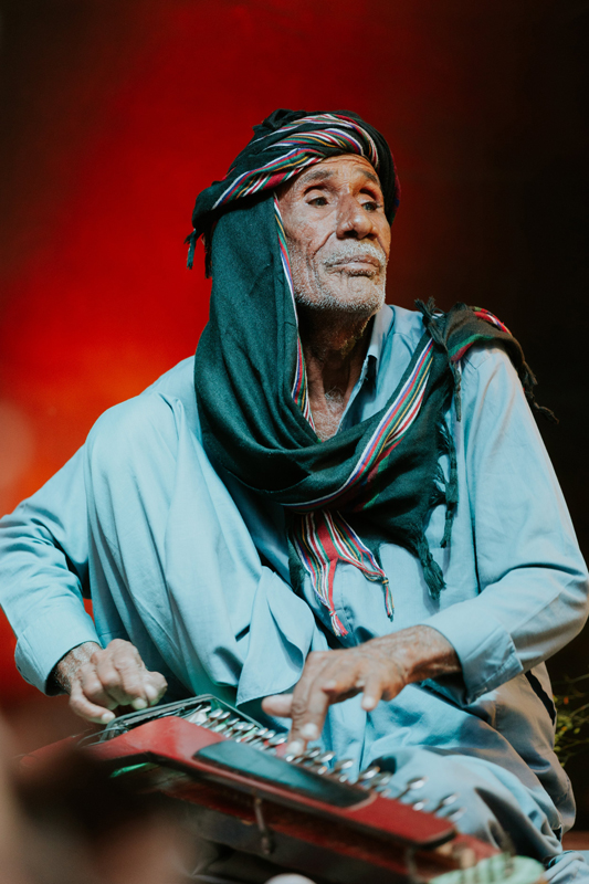 Ustad Noor Bakhsh - Photo by Jan-Eric Wendt. Playing the zither.