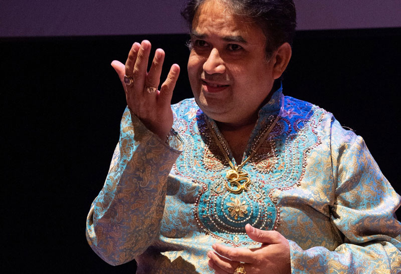 Dr. Vijay Rajput singing live