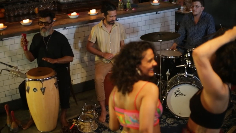 Anunciaçǎo by big beet . a live performance still from the music video.