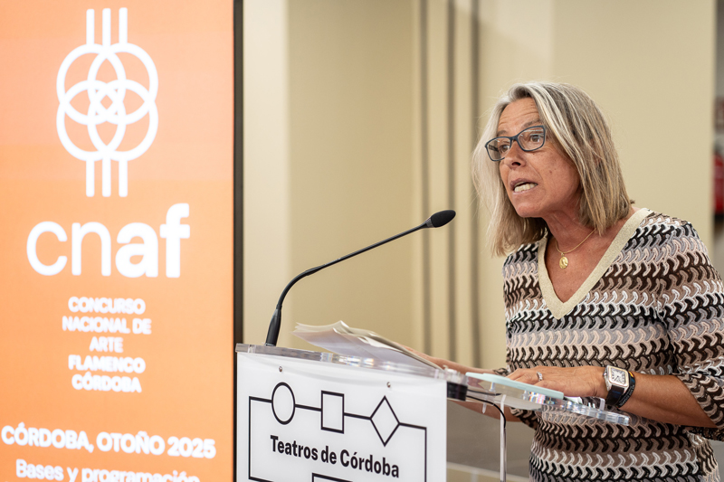 Isabel Albás, president of Instituto Municipal de Artes Escénicas (IMAE) during the presentation.