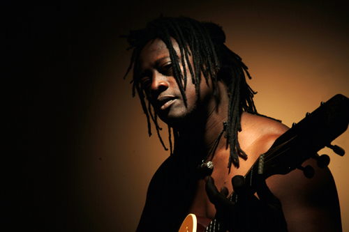 Habib Koité - Photo by Dirk Leunis