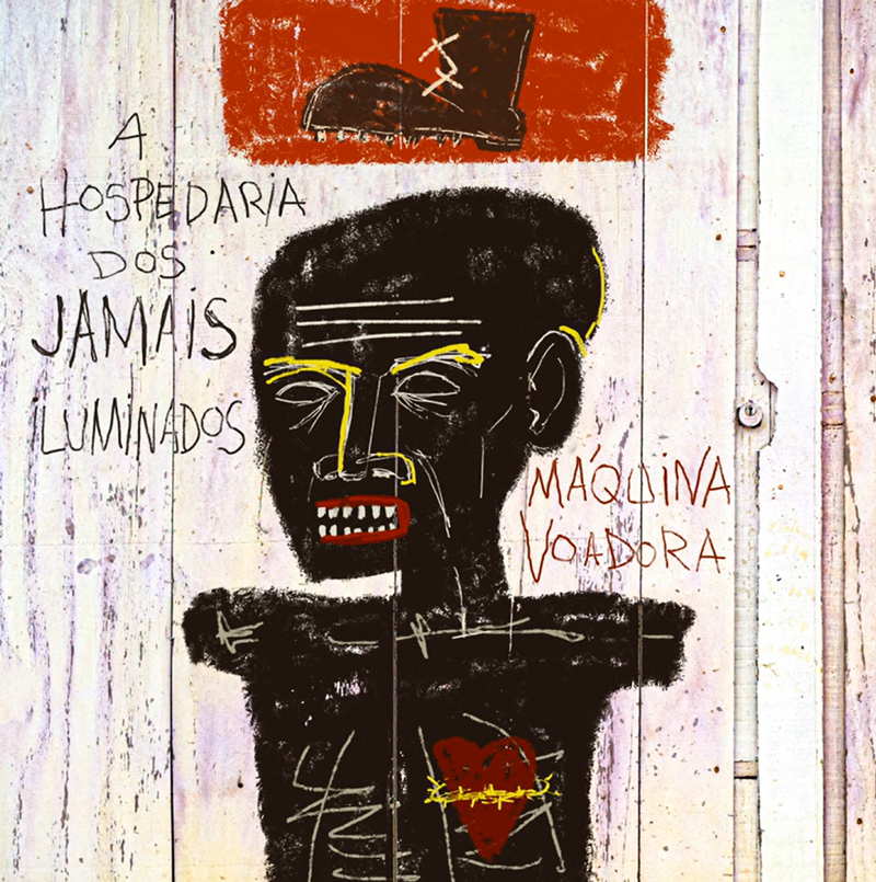The album cover for A Hospedaria dos Jamais Iluminados by Máquina Voadora features a graffiti-style illustration of a dark-skinned figure with yellow and red facial highlights, drawn over a wood-textured background. Above the head floats a red box with a sketched boot. Handwritten text in black and red surrounds the figure.